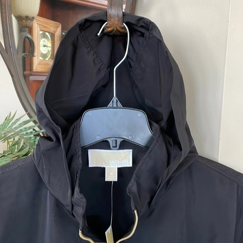Brand New Michael Kors Black Zippered Lightweight Windbreaker Hooded Jacket